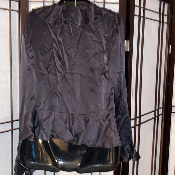 ❤️SOLD❤️ Black ruffle silk blouse - Picture 3 of 4
